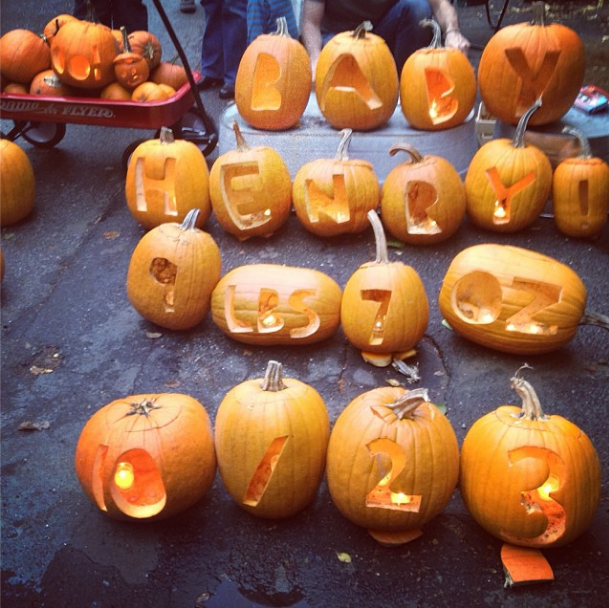 halloween-pumpkin-baby-announcement-gumbinner-mom101